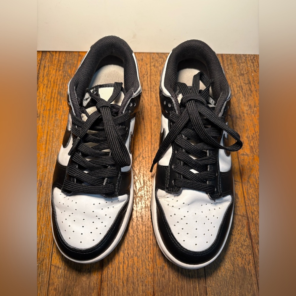 Nike pandas